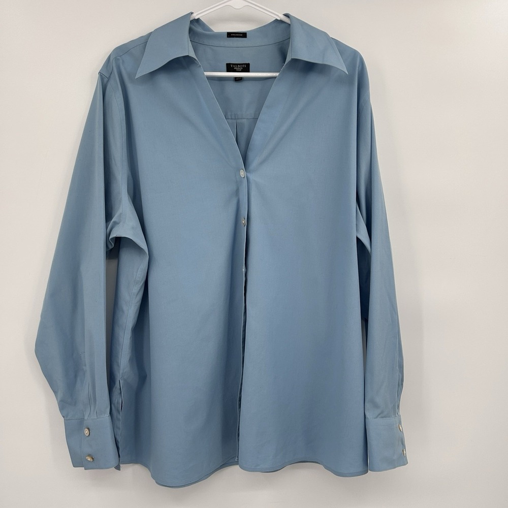 Talbots Womans Long Sleeve Button Down Top Size 18W Blue Classic Career Capsule